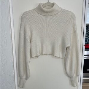 Forever 21 Cream Turtle Neck Cropped Sweater | S